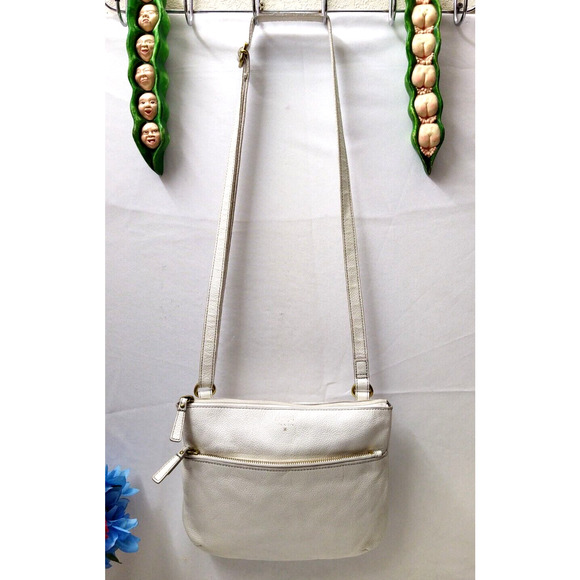 Fossil White Pebbled Leather Zipper Closure Crossbody Bag - Picture 3 of 15